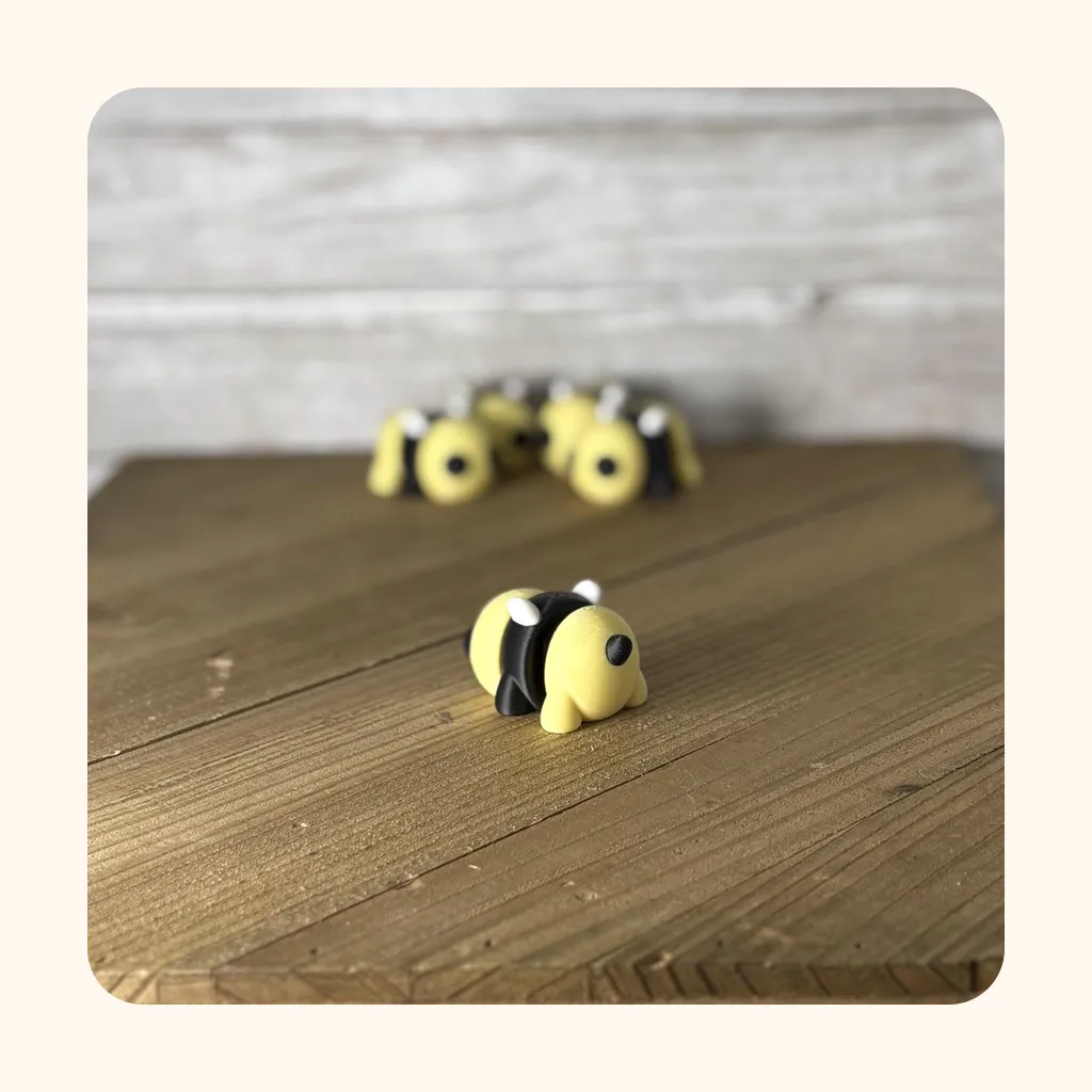 Bee — photo 4